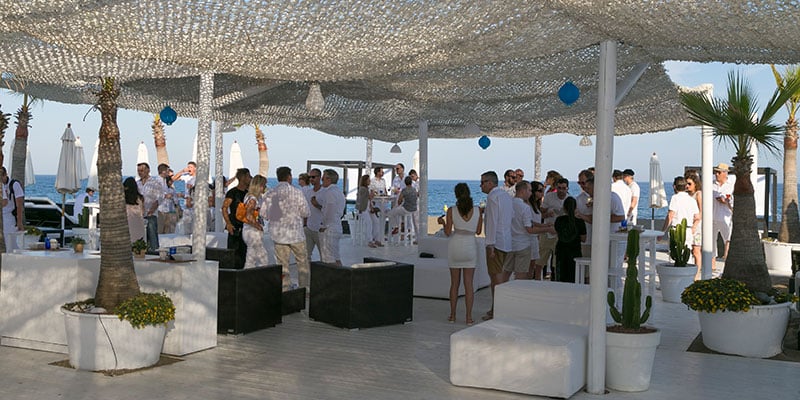 Party_white