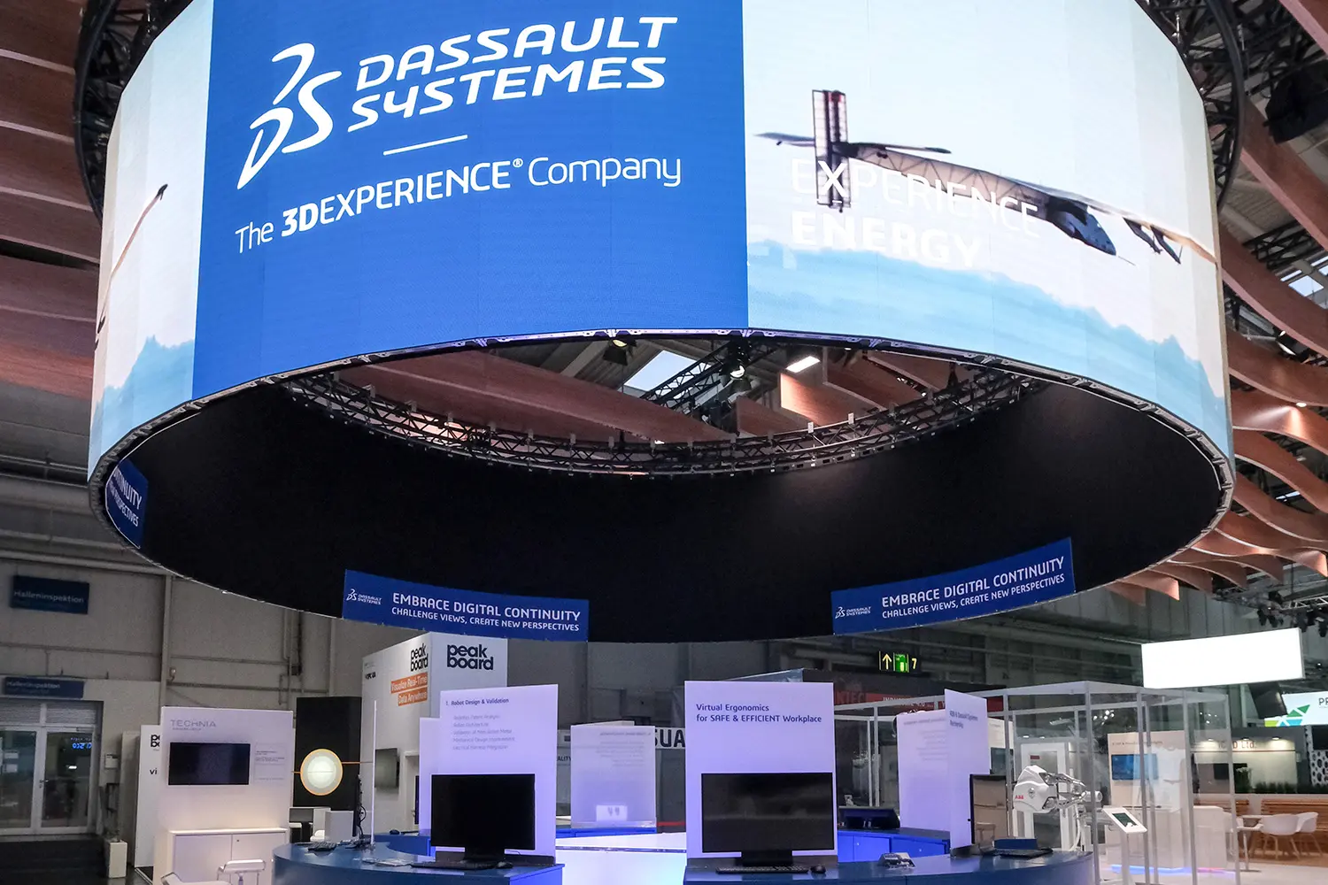 Referenzen_Messe&Roadshow_Dassault_3DExperience_07