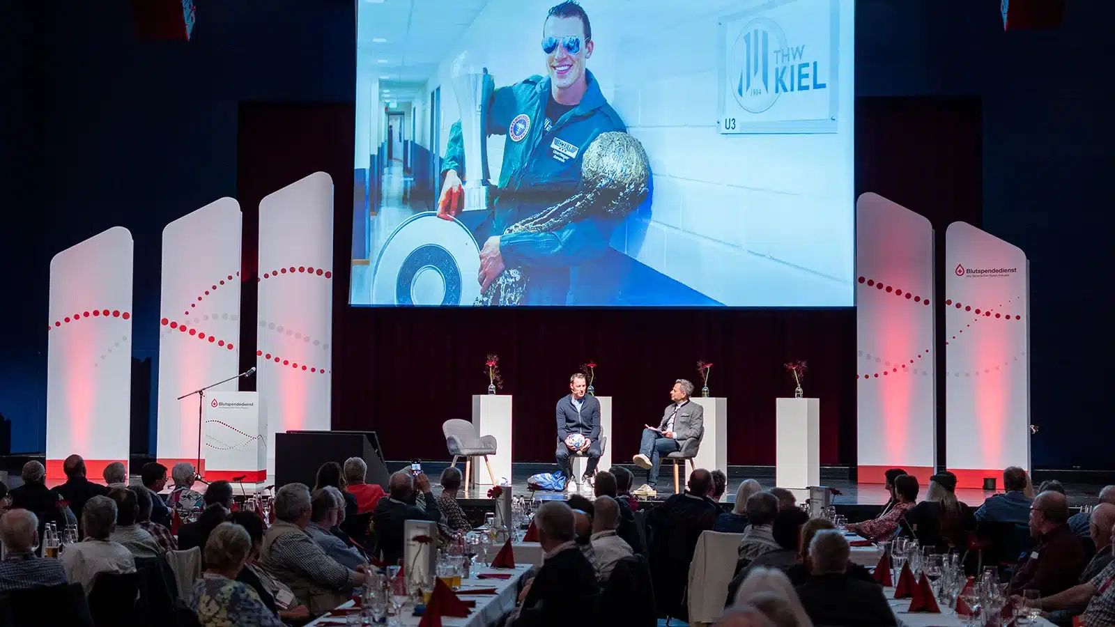 Realize Blutspendedienst Roadshowevent Bühne Germering